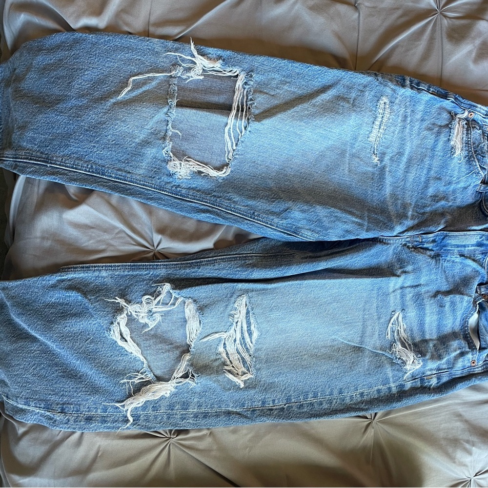 American Eagle Outfitters Men's Light Blue Distressed Jeans